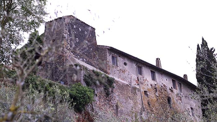 Irish wedding in Rome: The walls of one of the ancient building at Borgo di Tragliata Irish wedding in Rome at Borgo di Tragliata rustic wedding venue in the outskirt of Rome, Italy